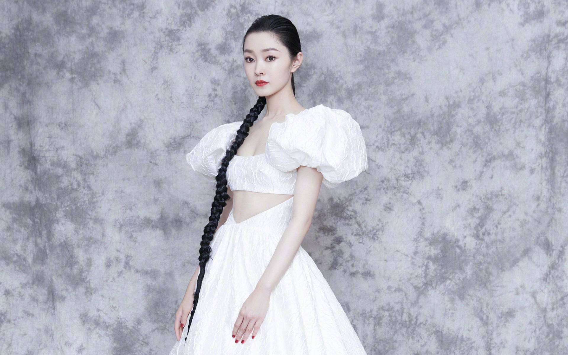 霍芬海姆球队攻守俱佳，实现胜利之路，霍芬海姆首发