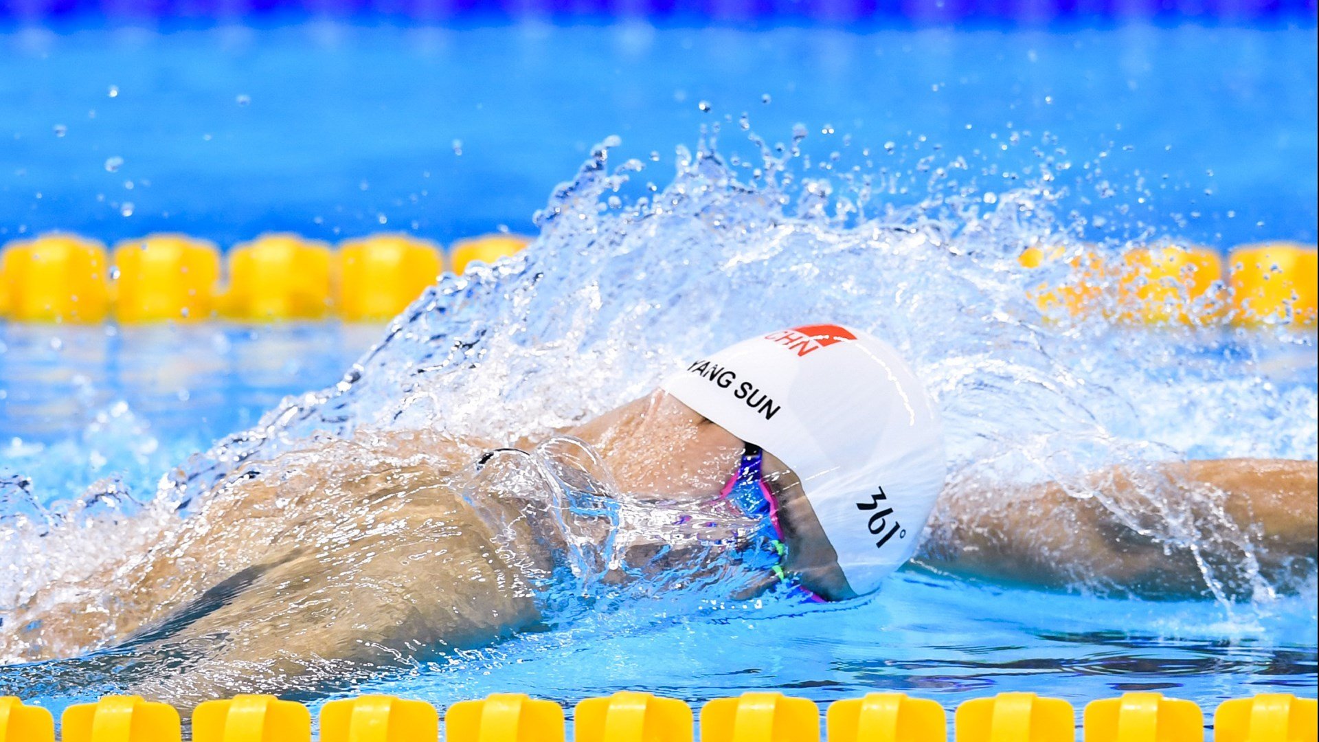 _骑行达人挑战赛：城市与自然的极速碰撞_，骑行比赛视频